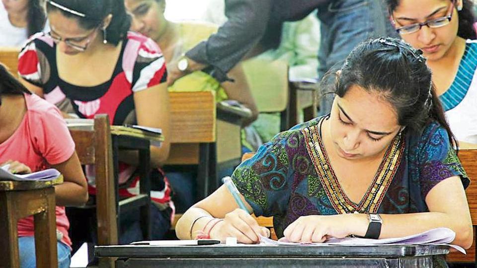 What options lie ahead for JEE aspirants who could not qualify the test or scored low?